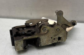 Serrure arriere droit PEUGEOT 106