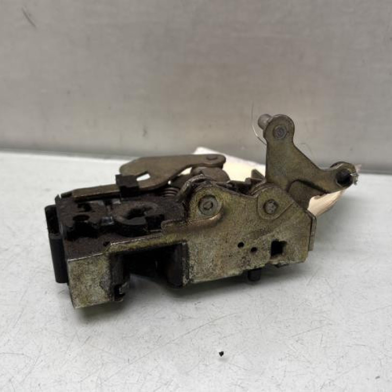 Serrure arriere droit PEUGEOT 106 Photo n°3