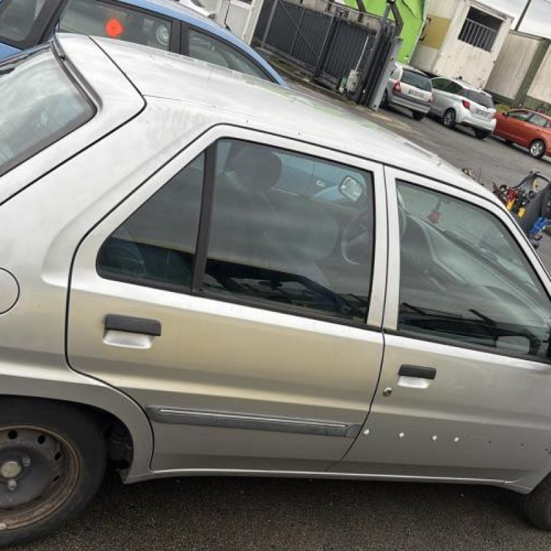 Serrure arriere droit PEUGEOT 106 Photo n°9