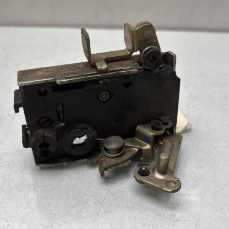 Serrure avant droit PEUGEOT 106