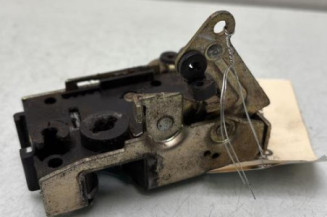 Serrure avant droit PEUGEOT 106