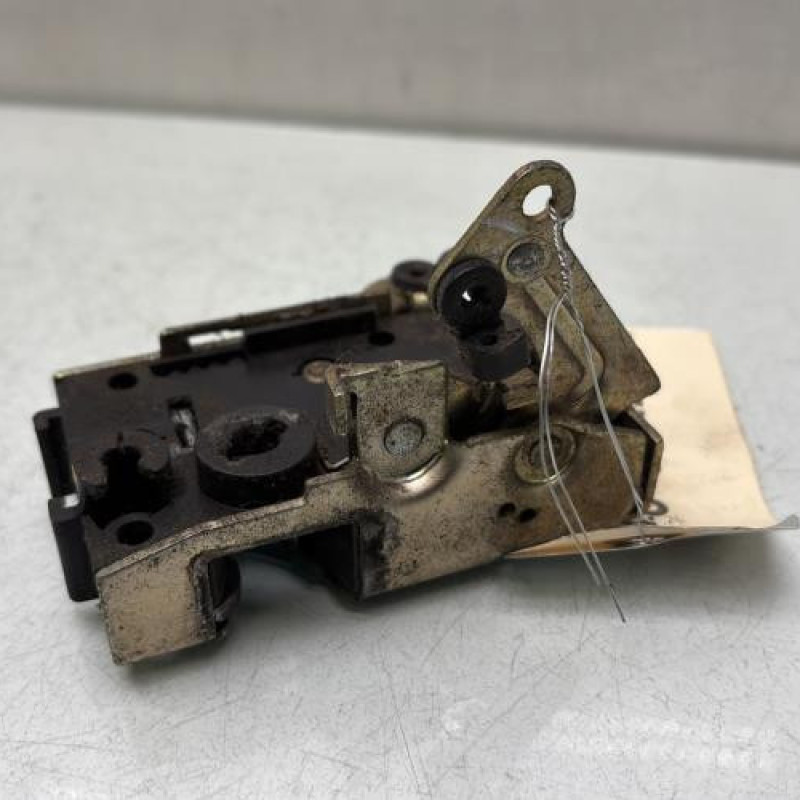 Serrure avant droit PEUGEOT 106 Photo n°3