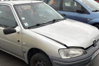 Serrure avant droit PEUGEOT 106