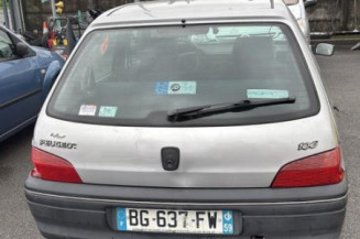 Serrure avant droit PEUGEOT 106