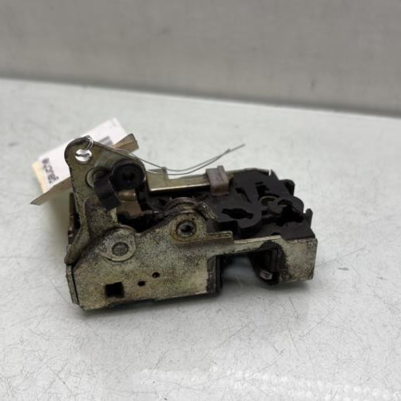 Serrure avant gauche PEUGEOT 106 Photo n°3