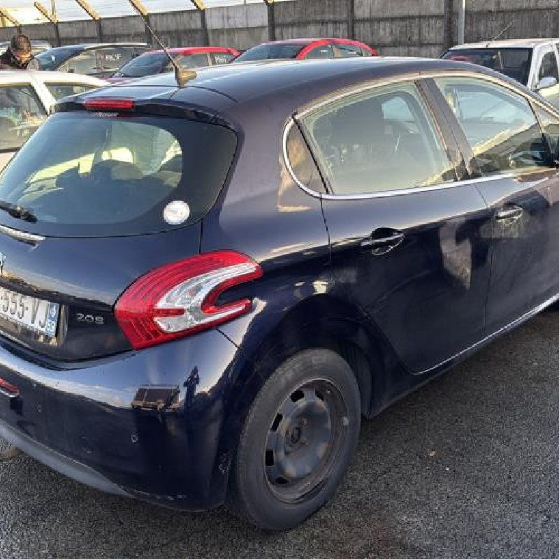 Anti brouillard arriere PEUGEOT 208 1 Photo n°6