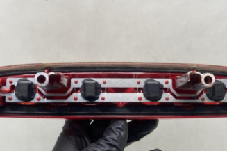 Feu arriere stop central PEUGEOT 208 1