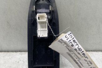 Interrupteur de leve vitre avant droit PEUGEOT 208 1