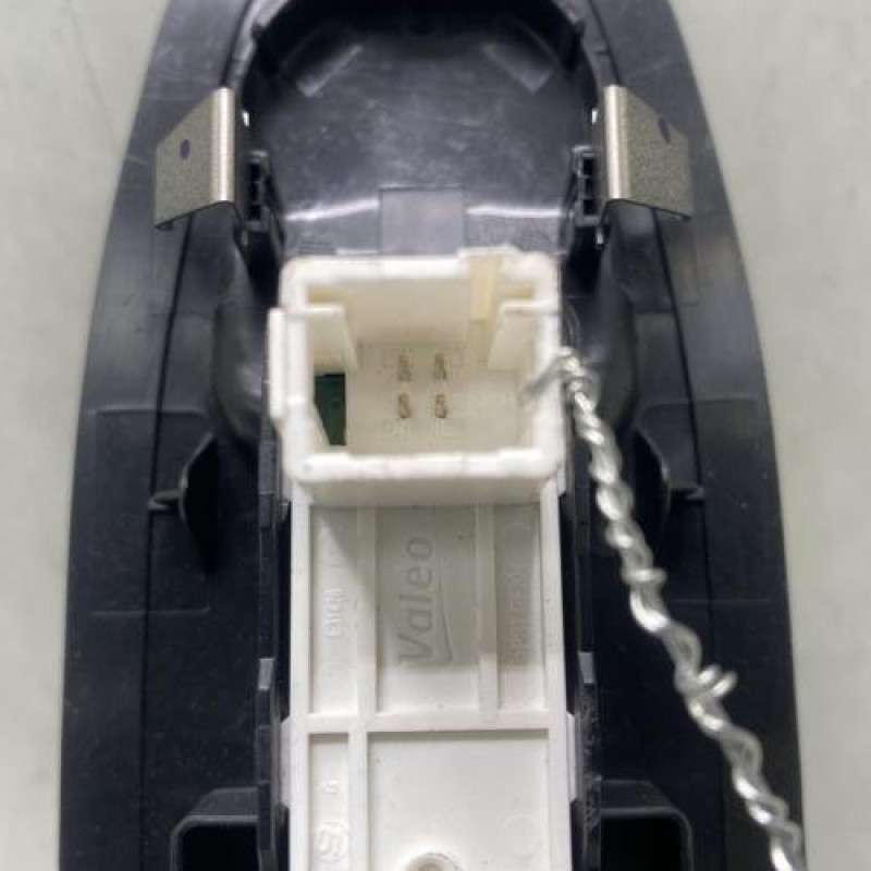 Interrupteur de leve vitre avant droit PEUGEOT 208 1 Photo n°3