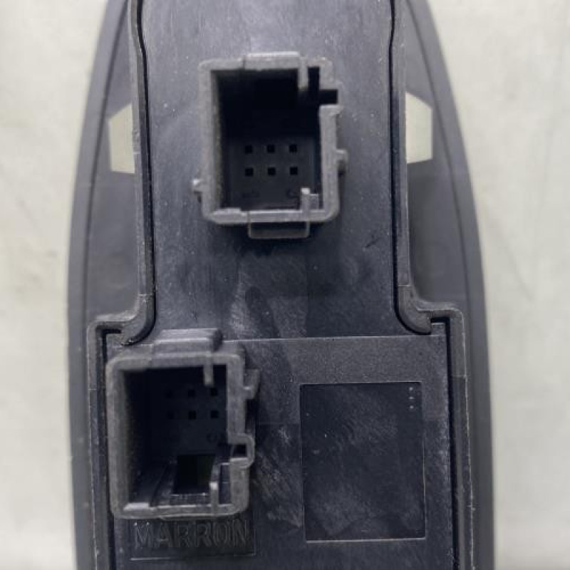 Interrupteur de leve vitre avant gauche PEUGEOT 208 1 Photo n°5