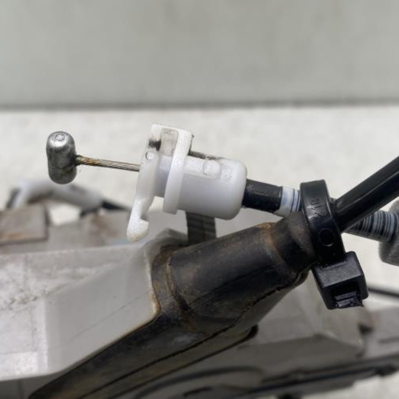 Serrure arriere droit PEUGEOT 208 1 Photo n°6