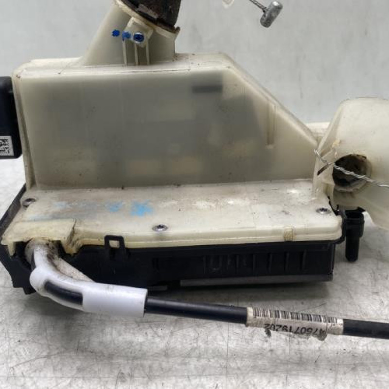 Serrure avant gauche PEUGEOT 208 1 Photo n°2