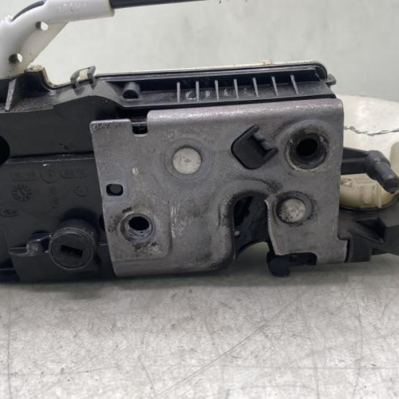 Serrure avant gauche PEUGEOT 208 1 Photo n°3