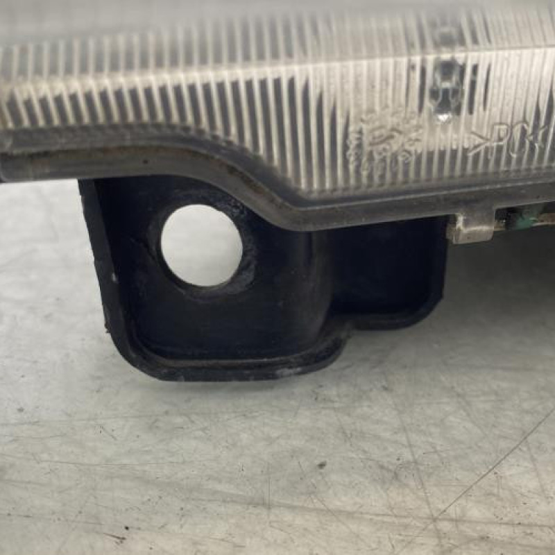 Optique avant principal gauche (feux)(phare) CITROEN C2 Photo n°2