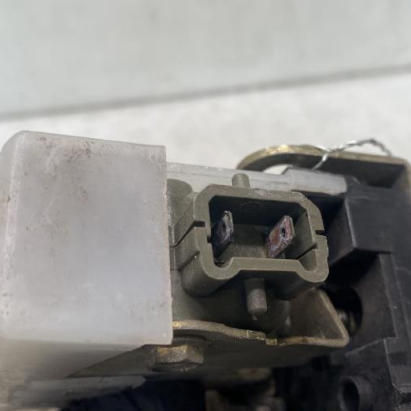 Serrure avant droit RENAULT CLIO 2 Photo n°4