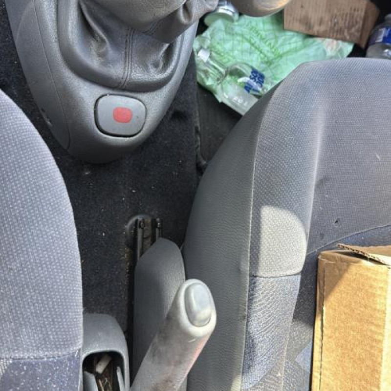 Serrure avant droit RENAULT CLIO 2 Photo n°17