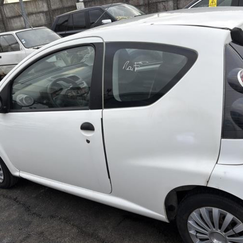 Feu arriere principal droit (feux) CITROEN C1 1 Photo n°15