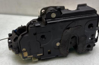 Serrure arriere droit VOLKSWAGEN POLO 4 Photo n°1