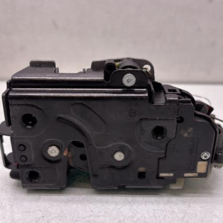 Serrure arriere gauche VOLKSWAGEN POLO 4 Photo n°1