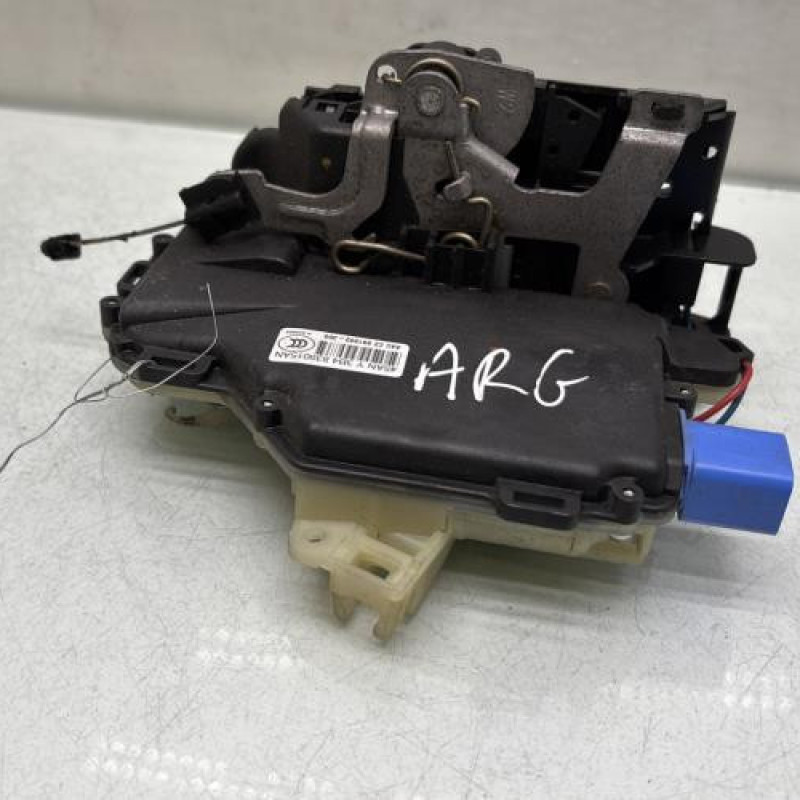 Serrure arriere gauche VOLKSWAGEN POLO 4 Photo n°2