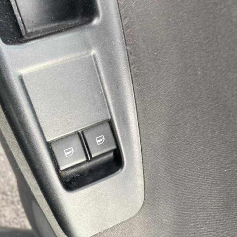 Serrure arriere gauche VOLKSWAGEN POLO 4 Photo n°14