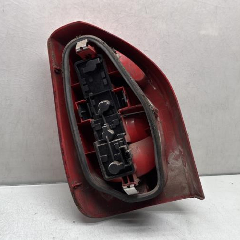 Feu arriere principal droit (feux) CITROEN XSARA PICASSO Photo n°2