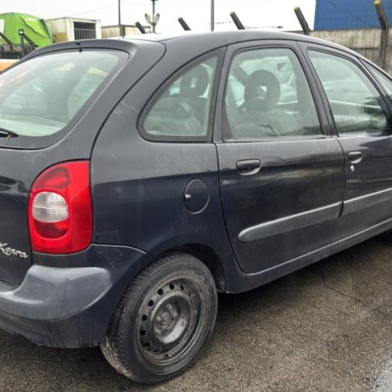 Feu arriere principal gauche (feux) CITROEN XSARA PICASSO Photo n°9