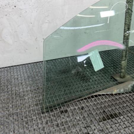 Vitre avant gauche PEUGEOT 207