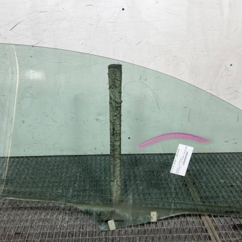 Vitre avant gauche PEUGEOT 207 Photo n°4