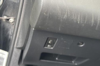 Custode avant droit (porte) PEUGEOT 308 1