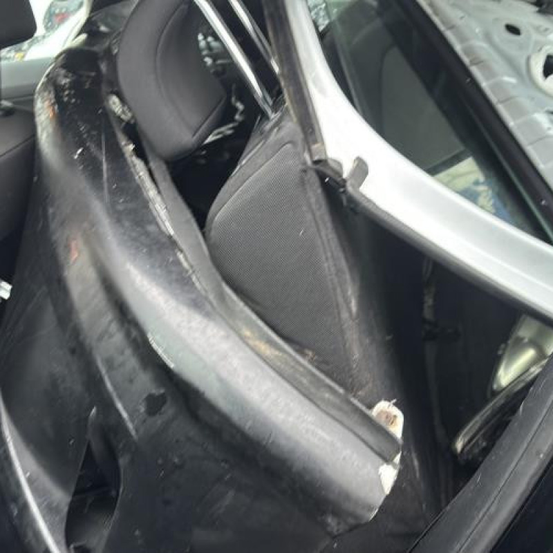 Bouton de coffre PEUGEOT 308 1 Photo n°17