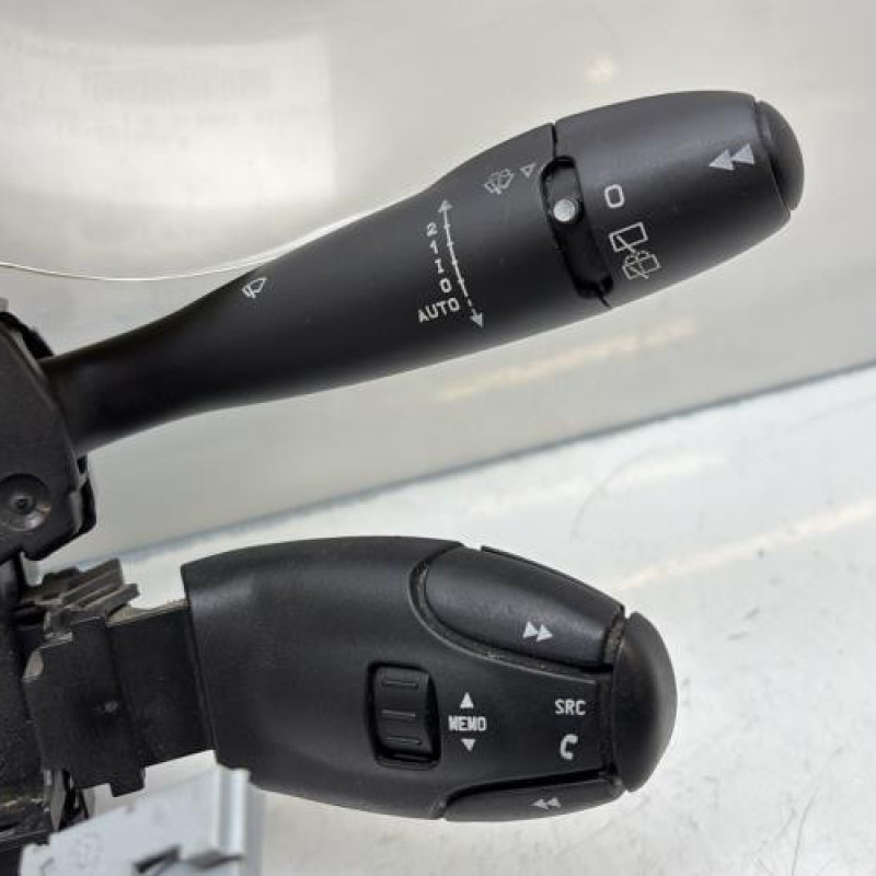 Com (Bloc Contacteur Tournant+Commodo Essuie Glace+Commodo Phare) PEUGEOT 308 1 Photo n°6