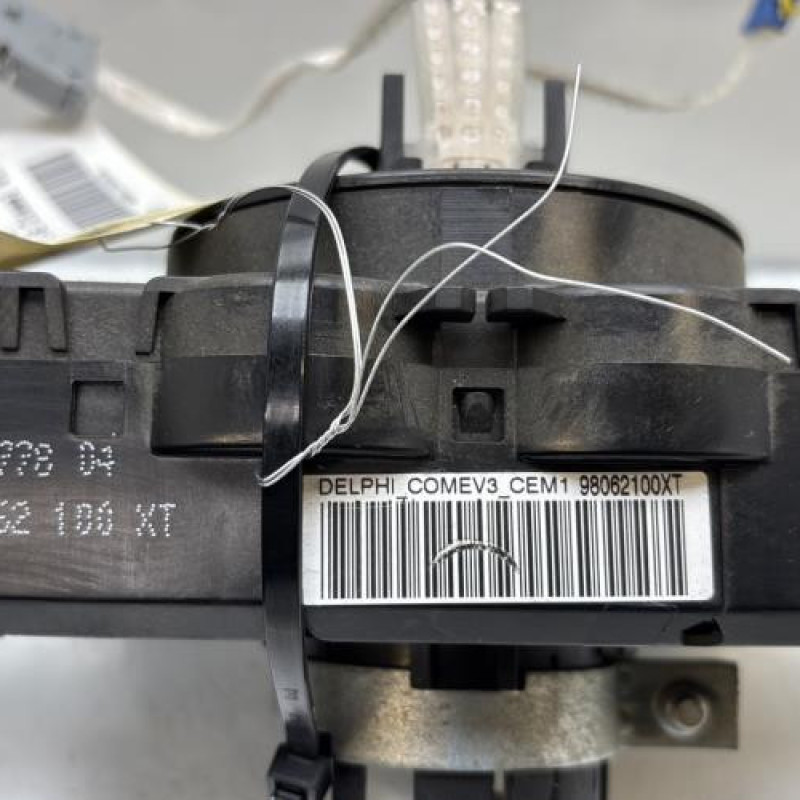 Com (Bloc Contacteur Tournant+Commodo Essuie Glace+Commodo Phare) PEUGEOT 308 1 Photo n°9