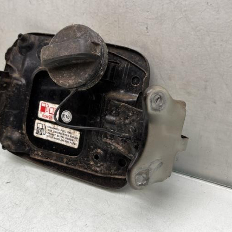 Trappe d'essence SUZUKI BALENO 2 Photo n°3