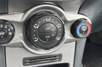 Poignee porte avant droit FORD FIESTA 6