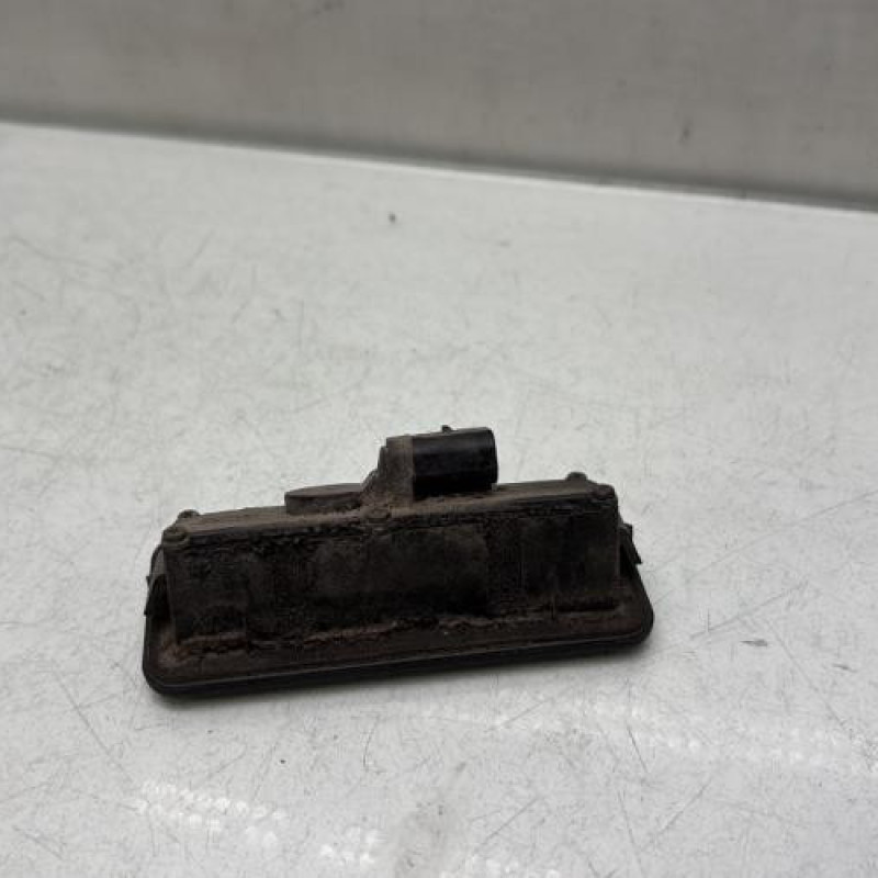 Bouton de coffre FORD FIESTA 6 Photo n°4