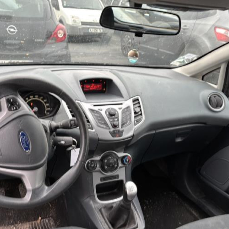 Bouton de coffre FORD FIESTA 6 Photo n°16