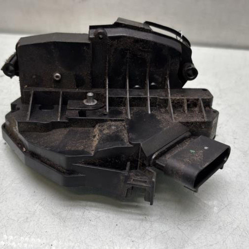 Serrure arriere gauche FORD FIESTA 6 Photo n°2