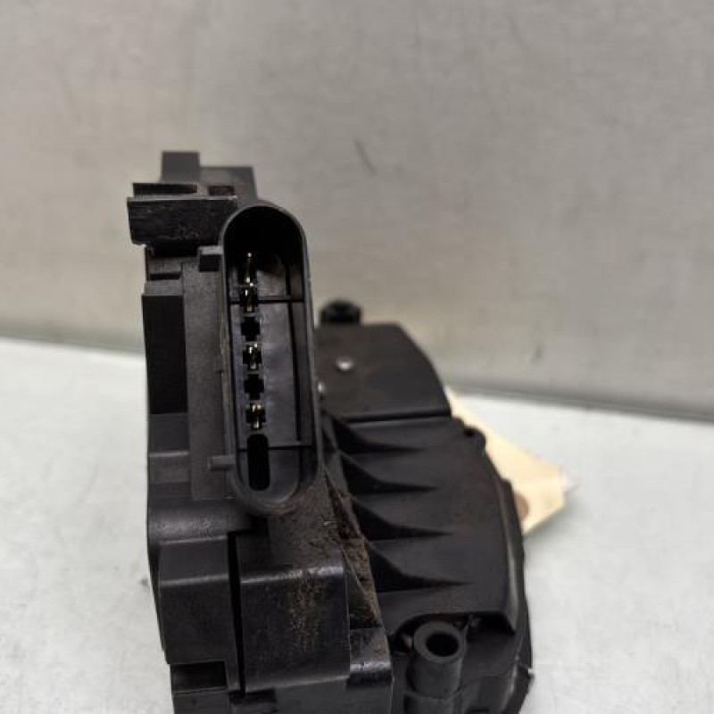 Serrure arriere gauche FORD FIESTA 6 Photo n°4