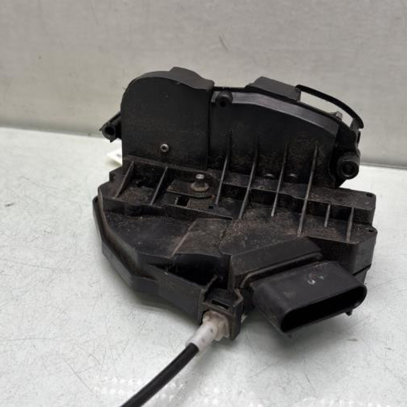 Serrure avant gauche FORD FIESTA 6 Photo n°2