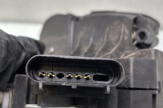 Serrure avant gauche FORD FIESTA 6