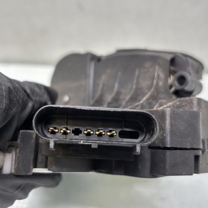 Serrure avant gauche FORD FIESTA 6 Photo n°4