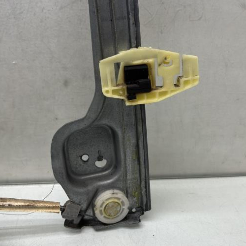 Leve vitre electrique avant droit PEUGEOT 1007 Photo n°2