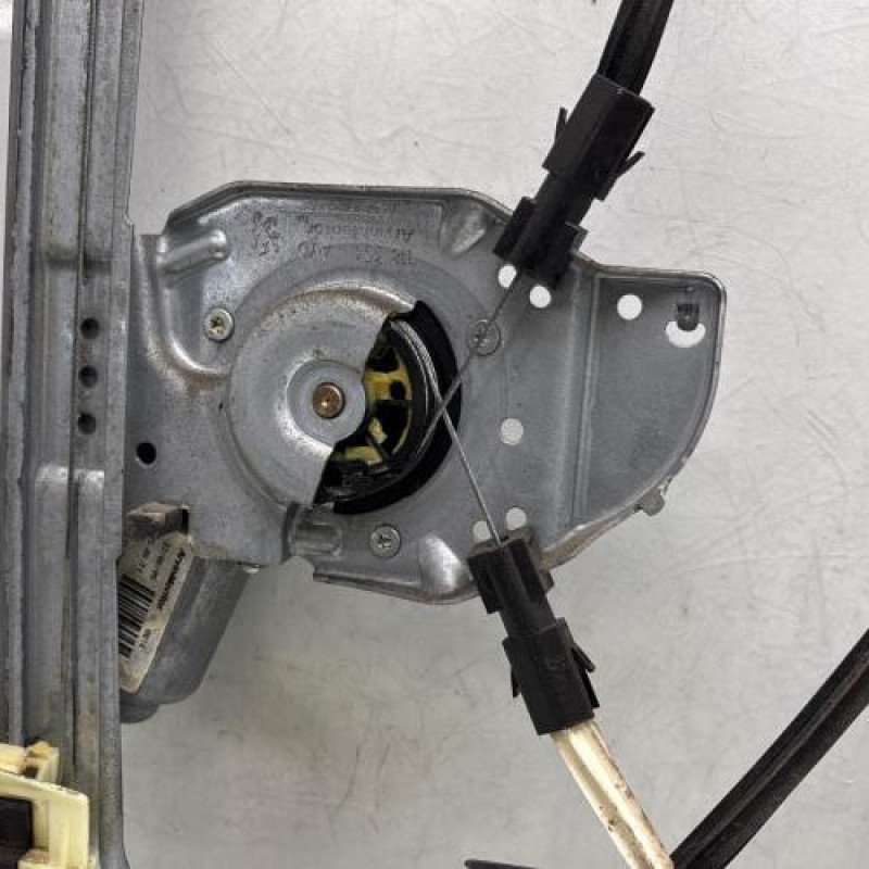 Leve vitre electrique avant droit PEUGEOT 1007 Photo n°4