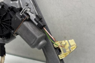 Leve vitre electrique avant droit PEUGEOT 1007