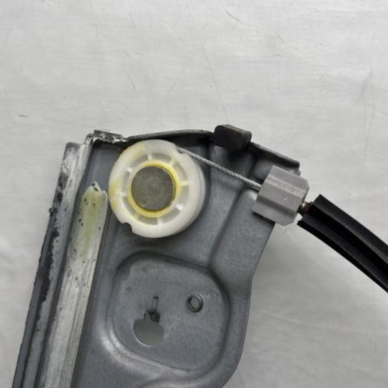 Leve vitre electrique avant gauche PEUGEOT 1007 Photo n°6