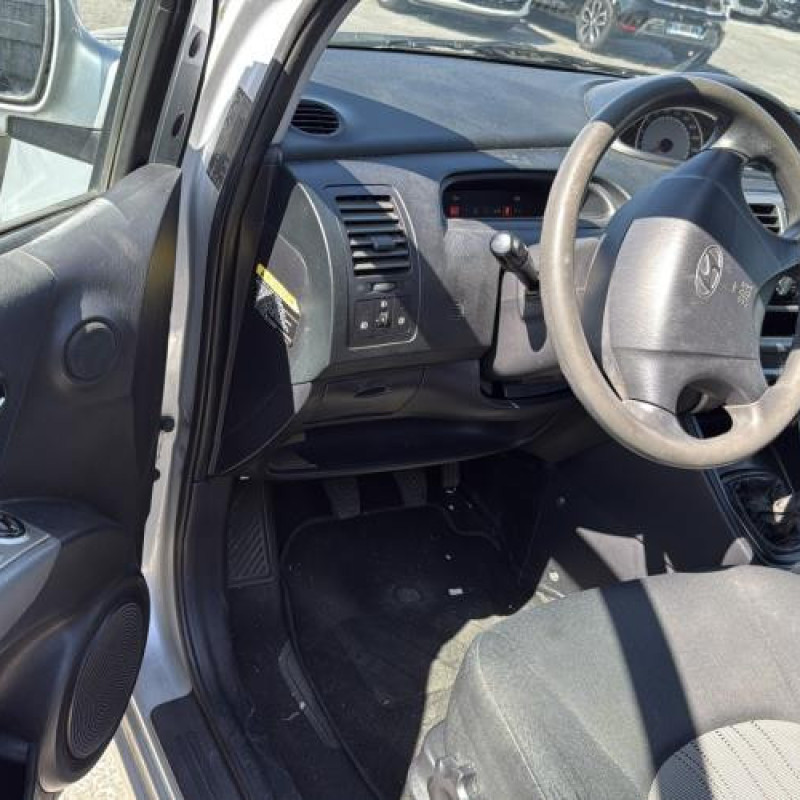 Feu arriere principal droit (feux) HYUNDAI MATRIX Photo n°14