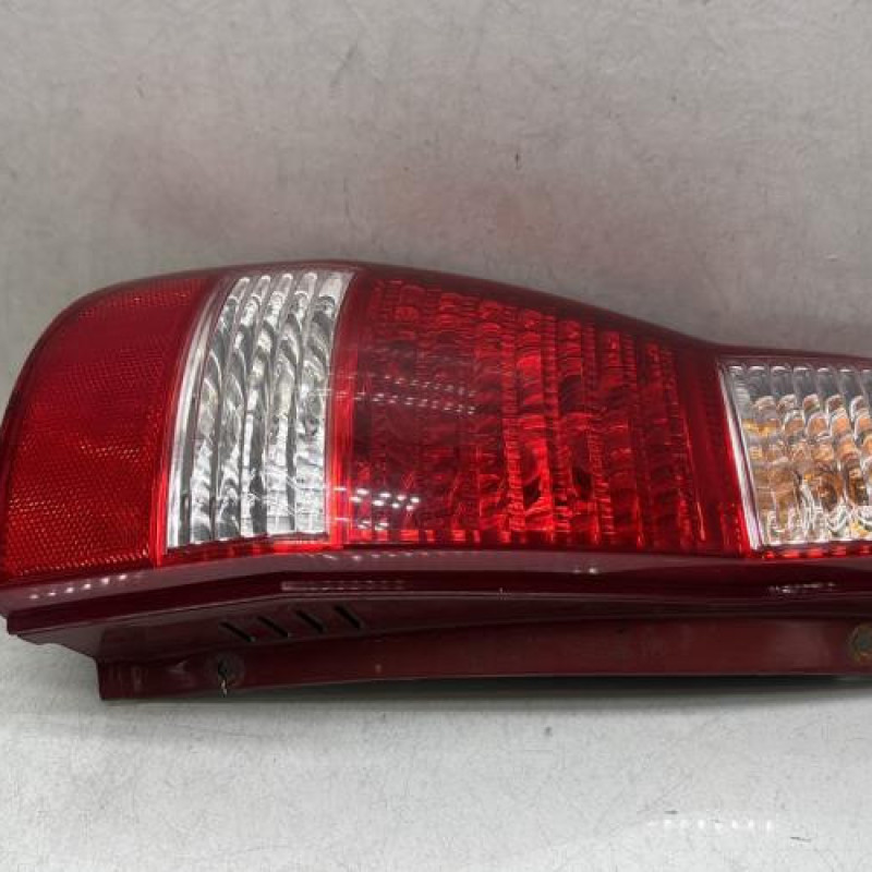 Feu arriere principal gauche (feux) HYUNDAI MATRIX Photo n°1