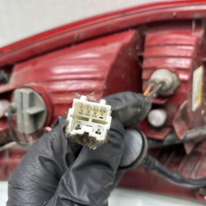 Feu arriere principal gauche (feux) HYUNDAI MATRIX Photo n°3