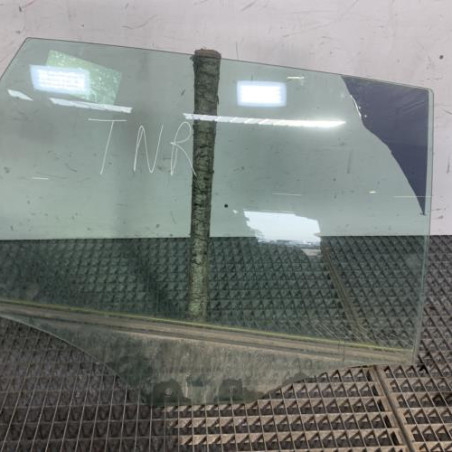 Vitre arriere droit AUDI A4 3 Photo n°1